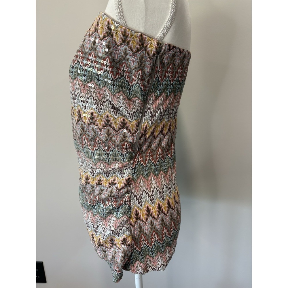 EXPRESS Women's Zig Zag Sequins Multi Color Tube Strapless Top Size Medium - Picture 2 of 8